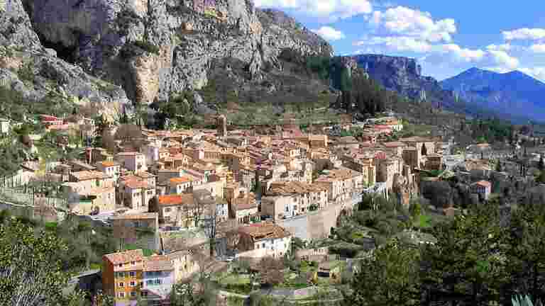 Quels Sont Les Plus Beaux Villages De La Camargue Geo Fr