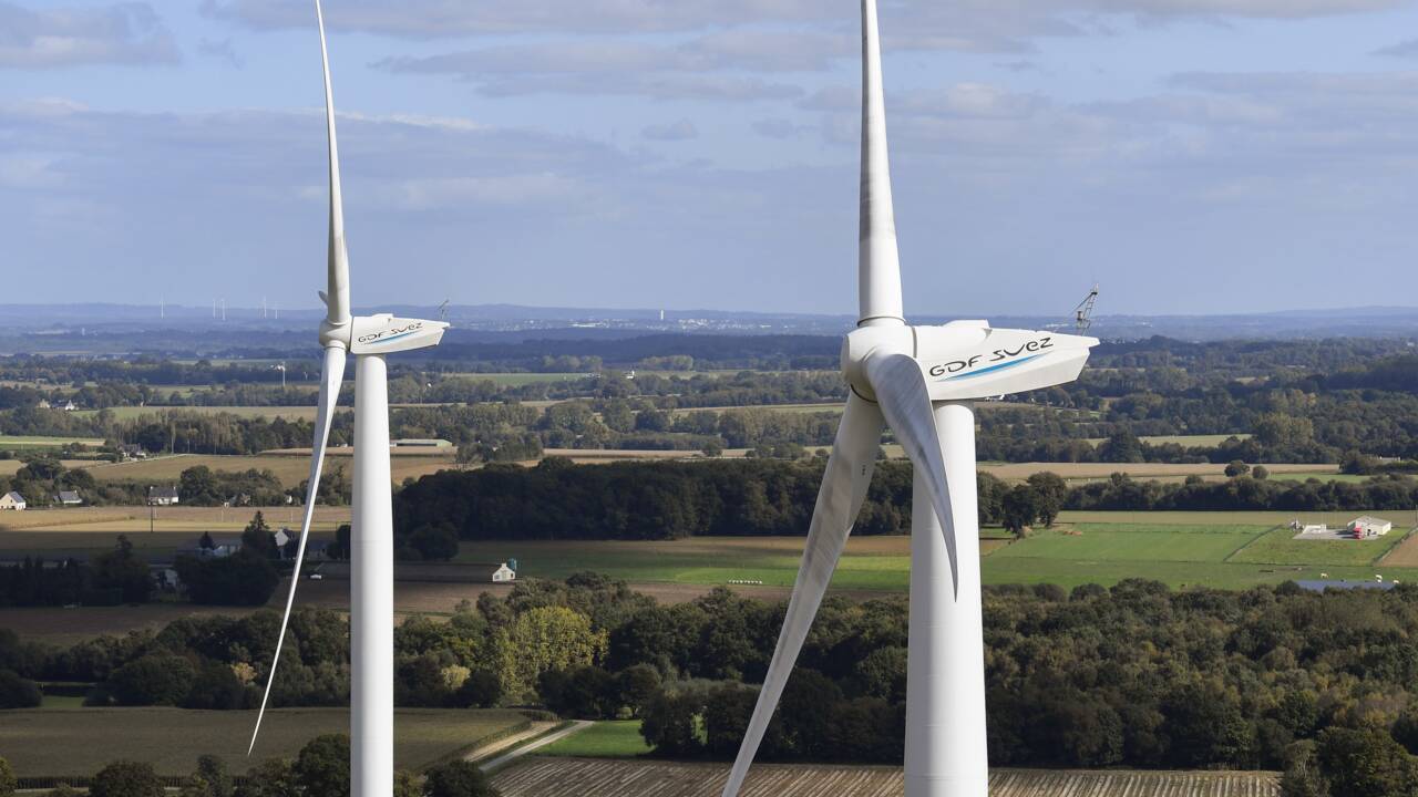 La France va lancer un appel d'offres mêlant solaire et éolien