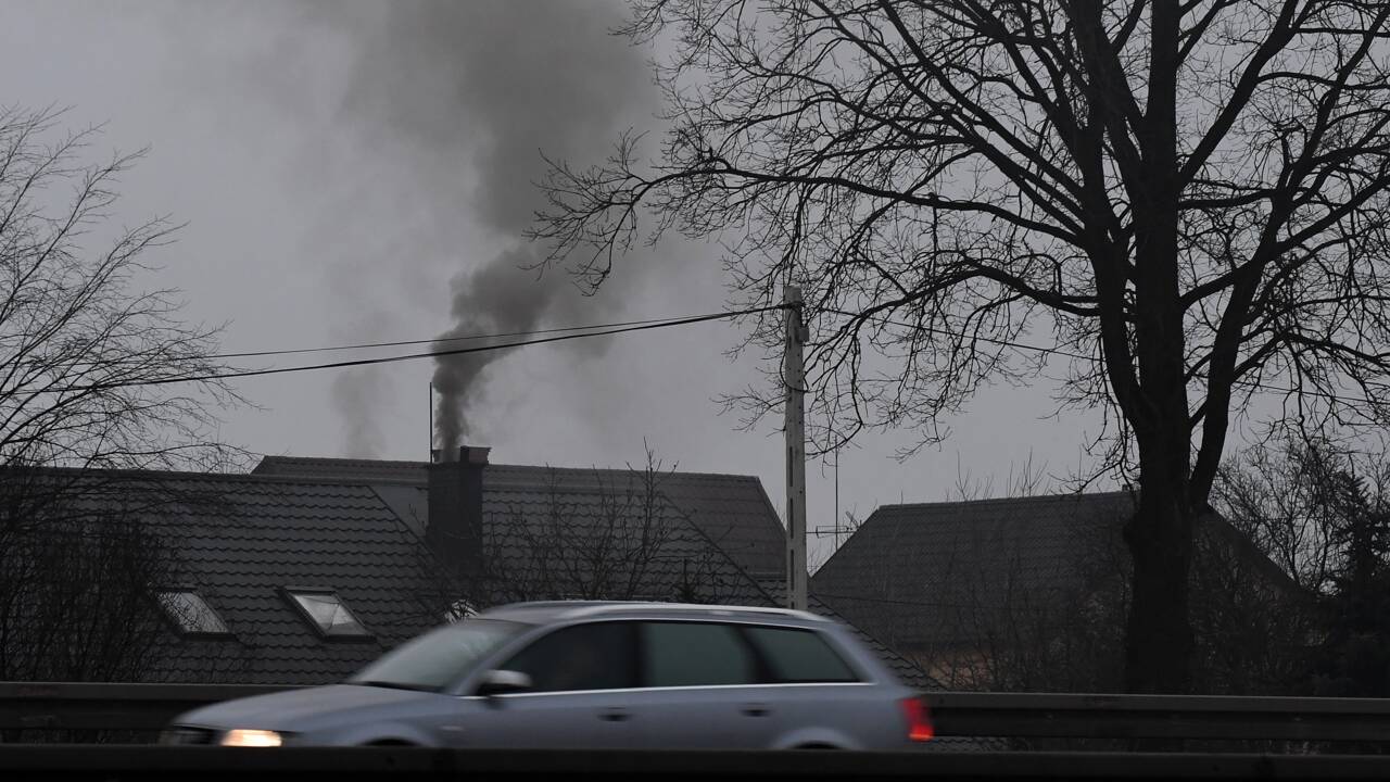 Le smog étouffe la Pologne, accro à son charbon