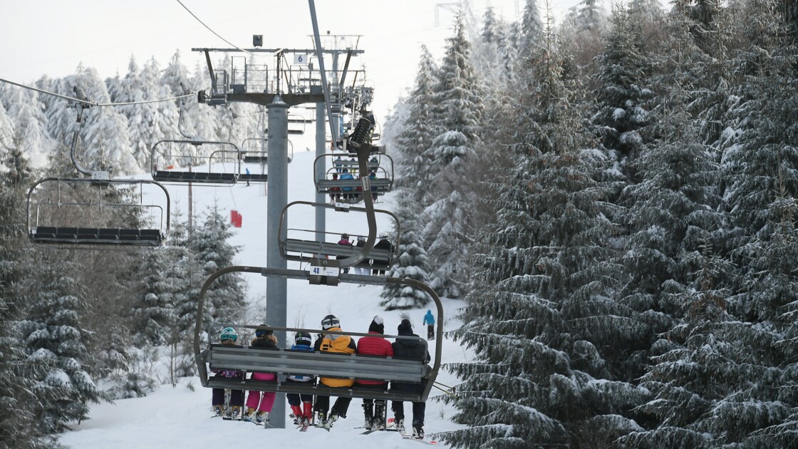 Sous La Neige Les Stations De Ski Vosgiennes Veillent Sur