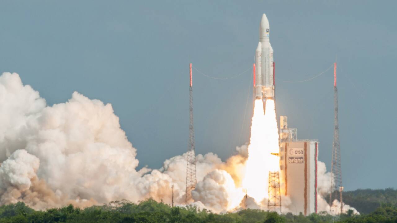 Deux lancements d'Arianespace reprogrammés en mai et juin