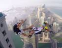 VIDÉO : En chute libre du haut d'un gratte-ciel de Dubaï