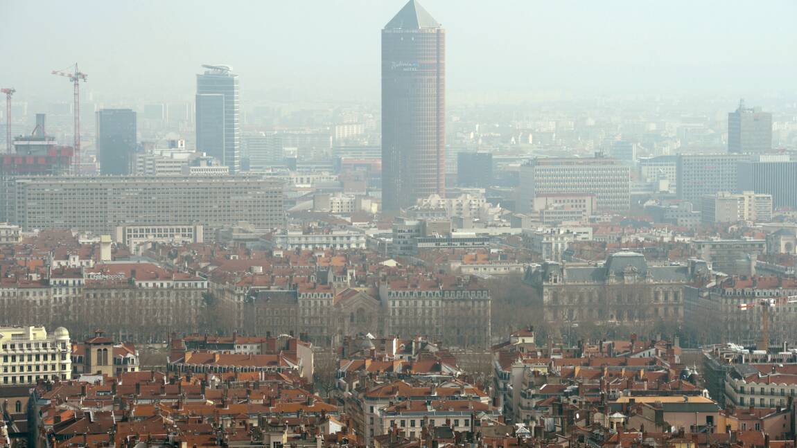 Pic de pollution à Lyon et dans les Alpes