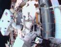 Début d'une sortie orbitale de deux astronautes américains de l'ISS