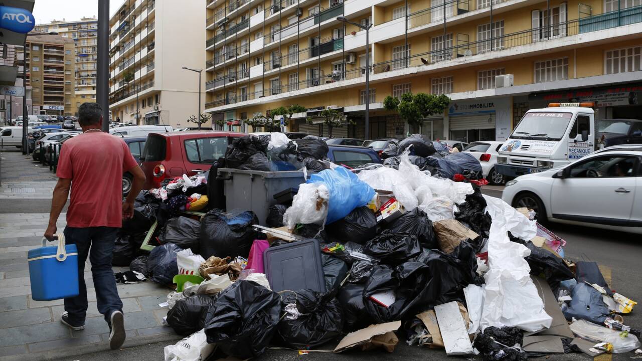 Crise des déchets en Corse: réouverture samedi d'un premier centre d'enfouissement