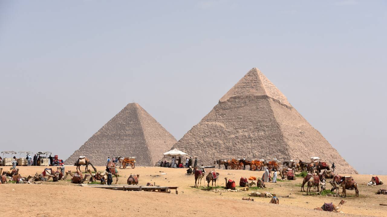 Polémique autour de la "découverte" d'une immense cavité dans la pyramide de Khéops