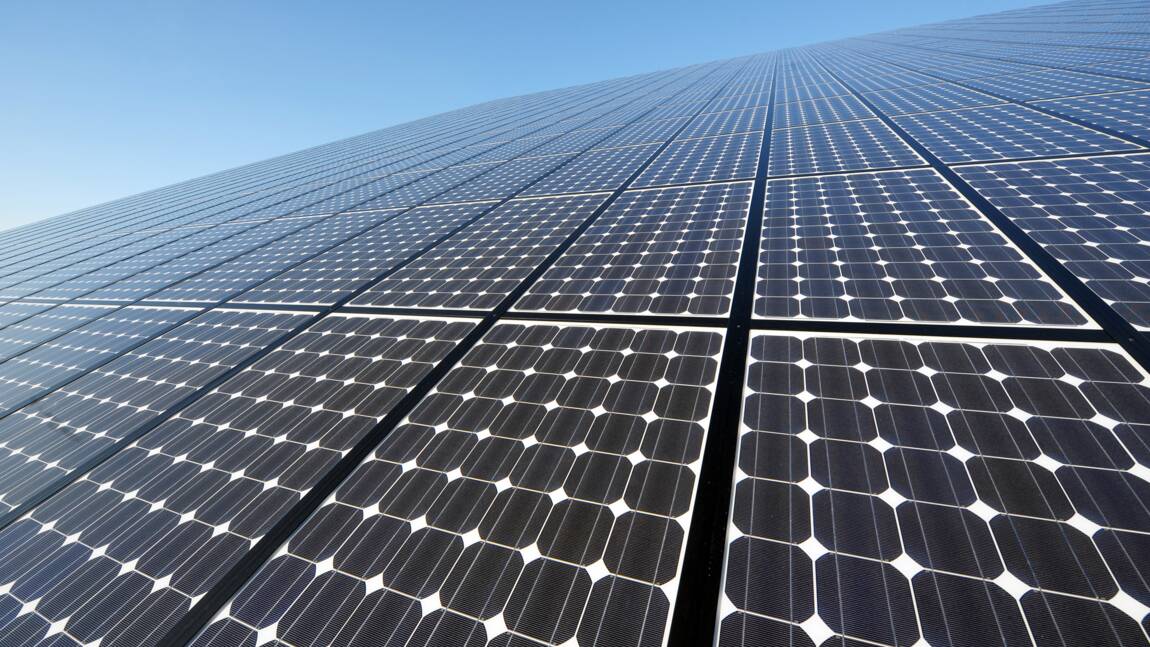 Anne Hidalgo inaugure la plus grande centrale photovoltaïque sur toiture d'IDF