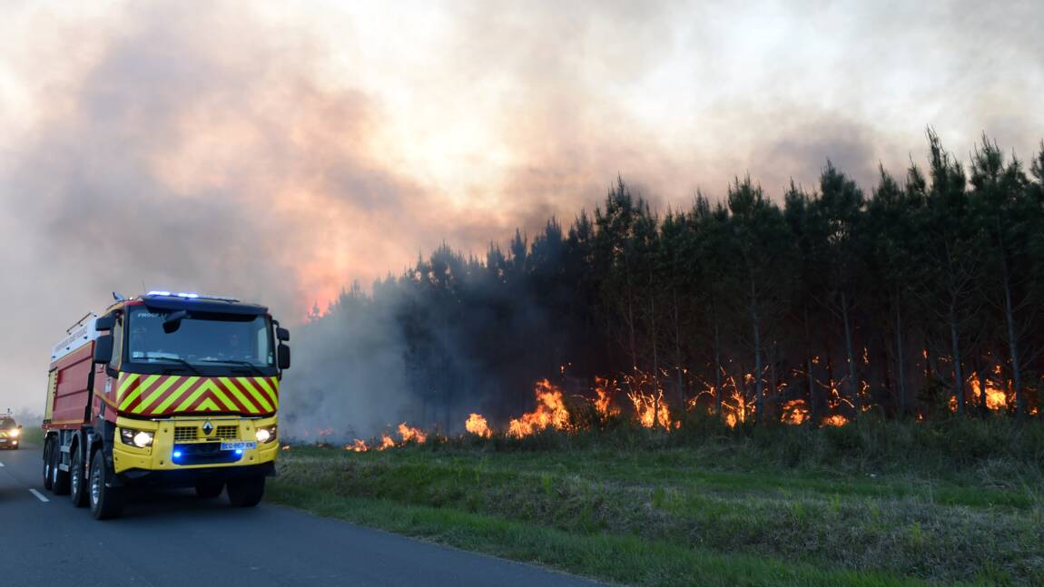 Gironde: 300 incendie "contenu" mais toujours actif dans le Médoc
