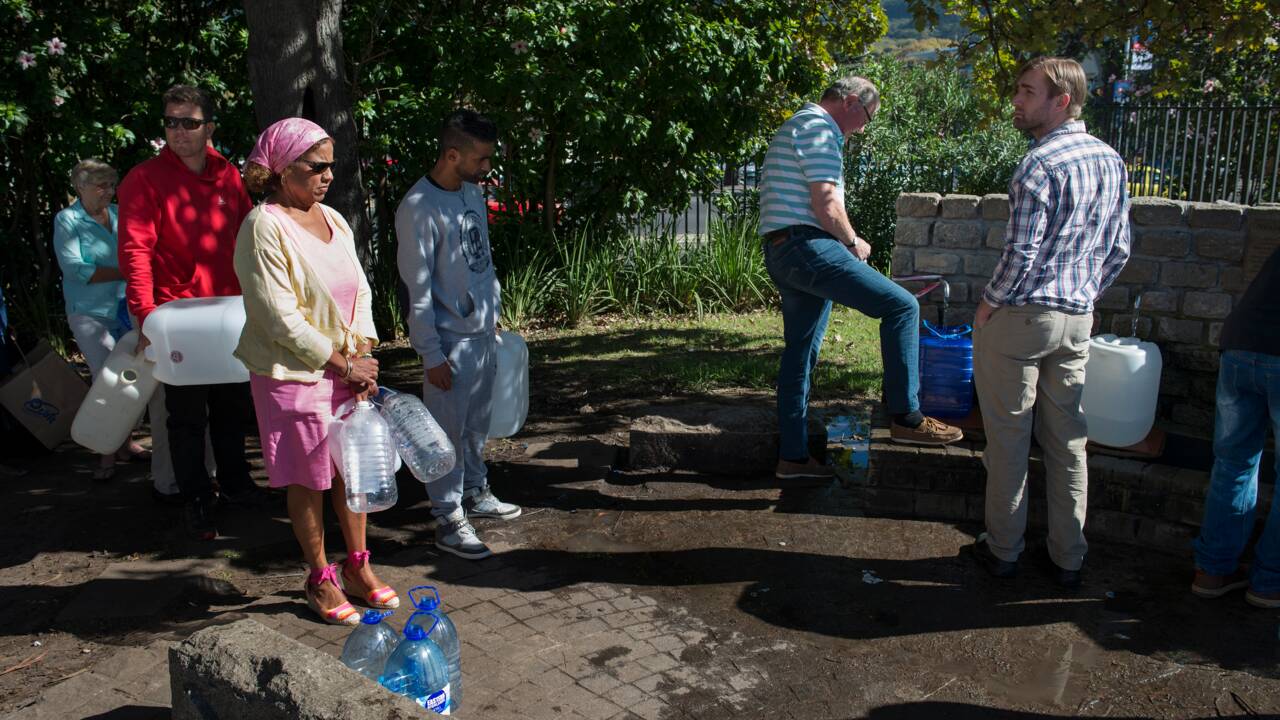 Afrique du Sud : vent de panique au Cap menacé d'être privé d'eau