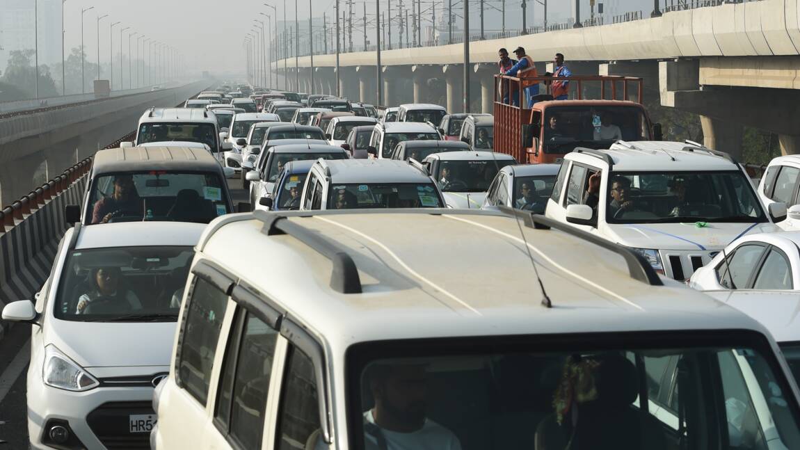 Pollution: l'Inde interdit la vente de 800.000 véhicules