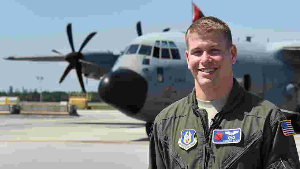 L Homme Qui Vole Au Cœur Des Ouragans Geo Fr