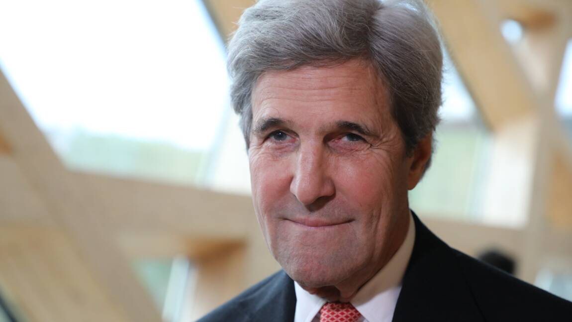 Climat: à Paris, John Kerry évoque la "honte" du retrait américain
