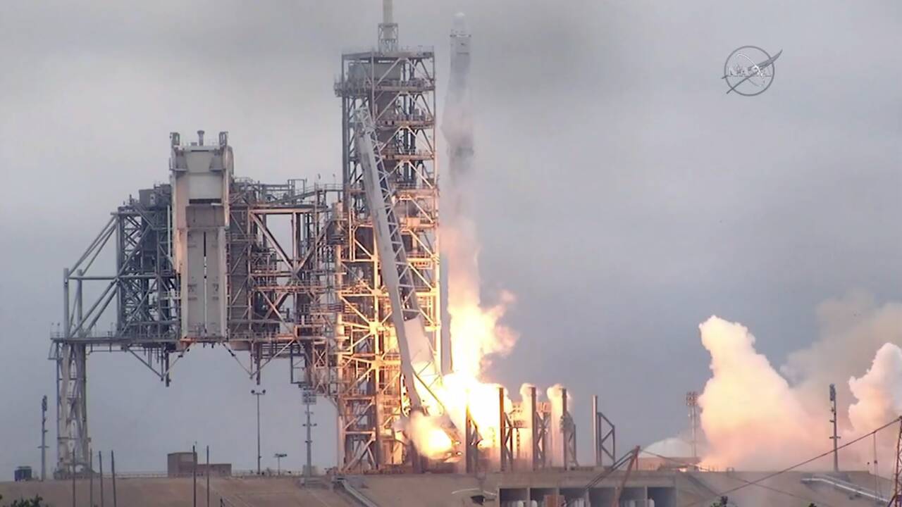 SpaceX se félicite de la réussite du lancement avec une fusée au premier étage recyclé