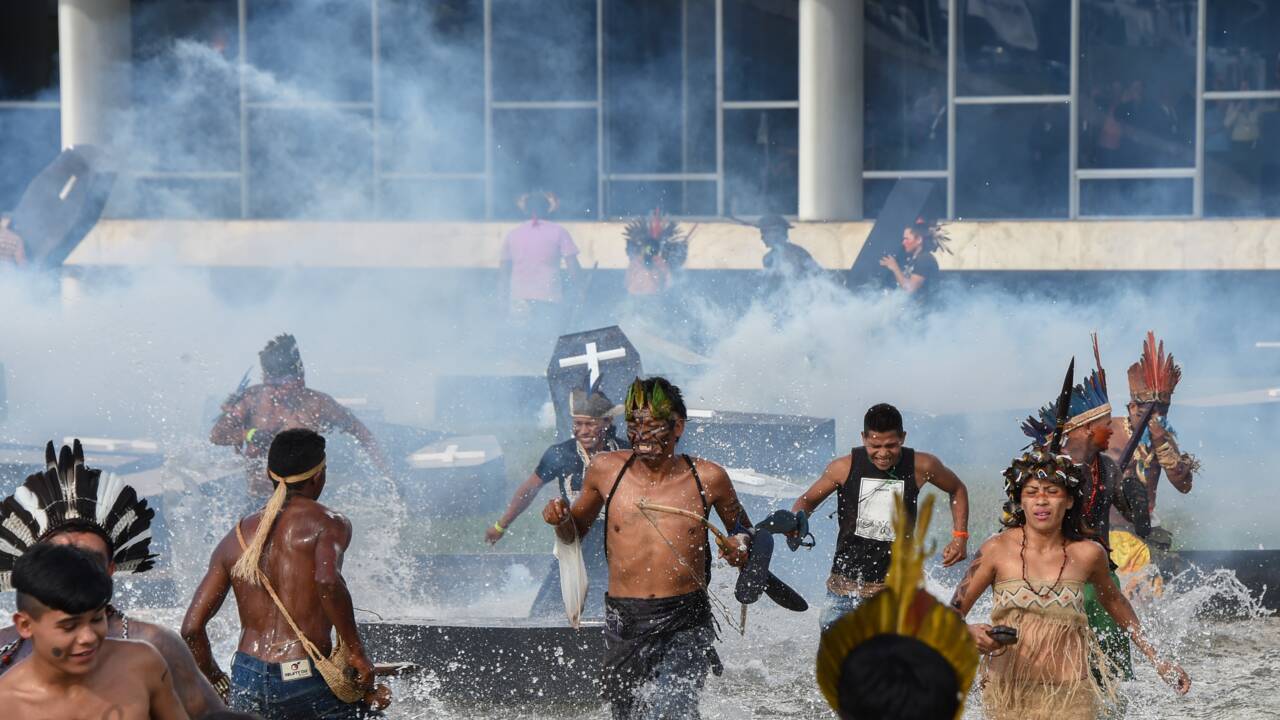 Brésil : pour Raoni, les jeunes Indiens s'éloignent de leur culture