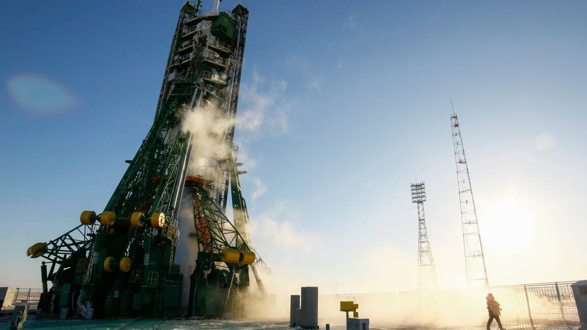 Une fusée Soyouz s'envole vers l'ISS avec trois astronautes à bord