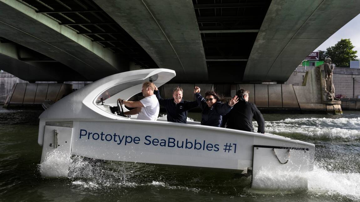 "Zéro bruit, zéro vague, zéro émission": un Sea Bubbles a "volé" sur la Seine