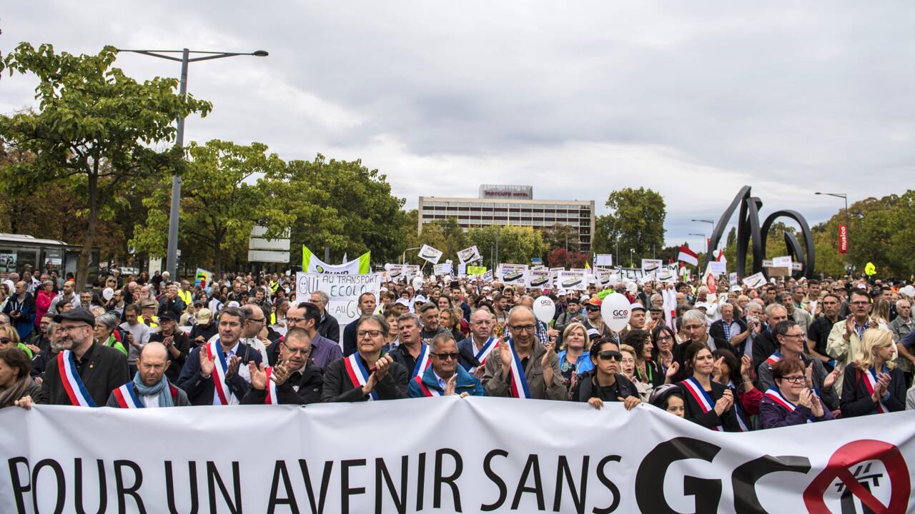Strasbourg: plus de 2.000 manifestants contre un projet de rocade autoroutière
