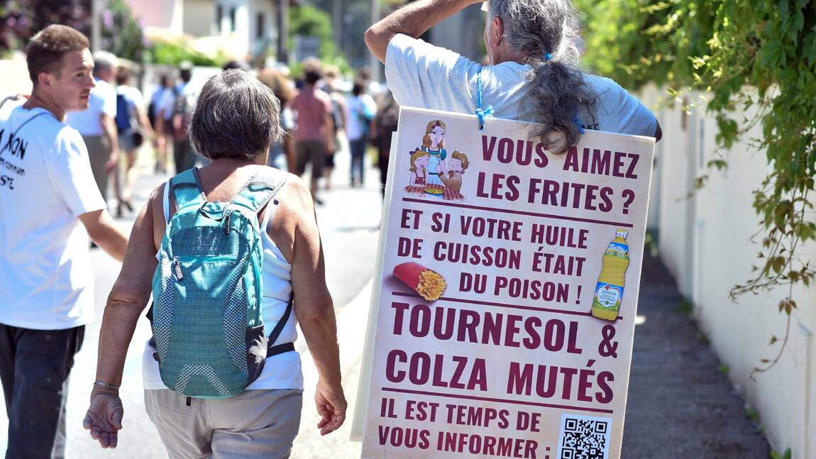 Ariège: manifestation contre le glyphosate en soutien à des militants en procès