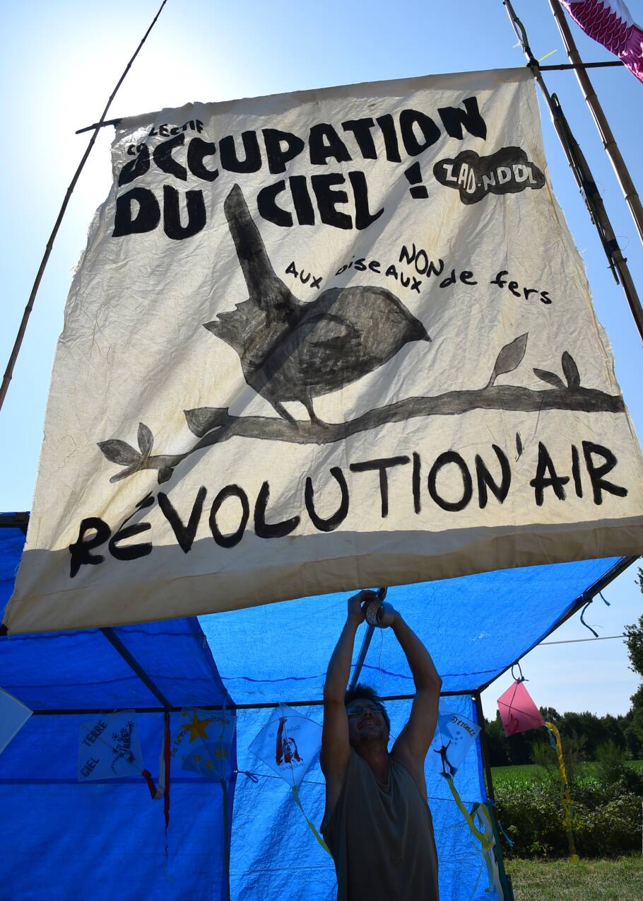 ND-des-Landes: "sans pression", les opposants se rassemblent sur le site
