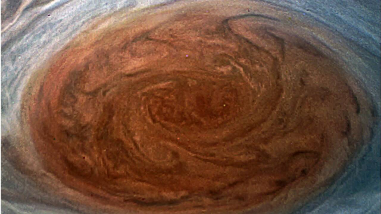 La Nasa révèle des images stupéfiantes de la Grande Tache rouge de Jupiter
