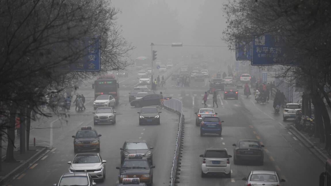 Chine: le pic de pollution vire à la polémique