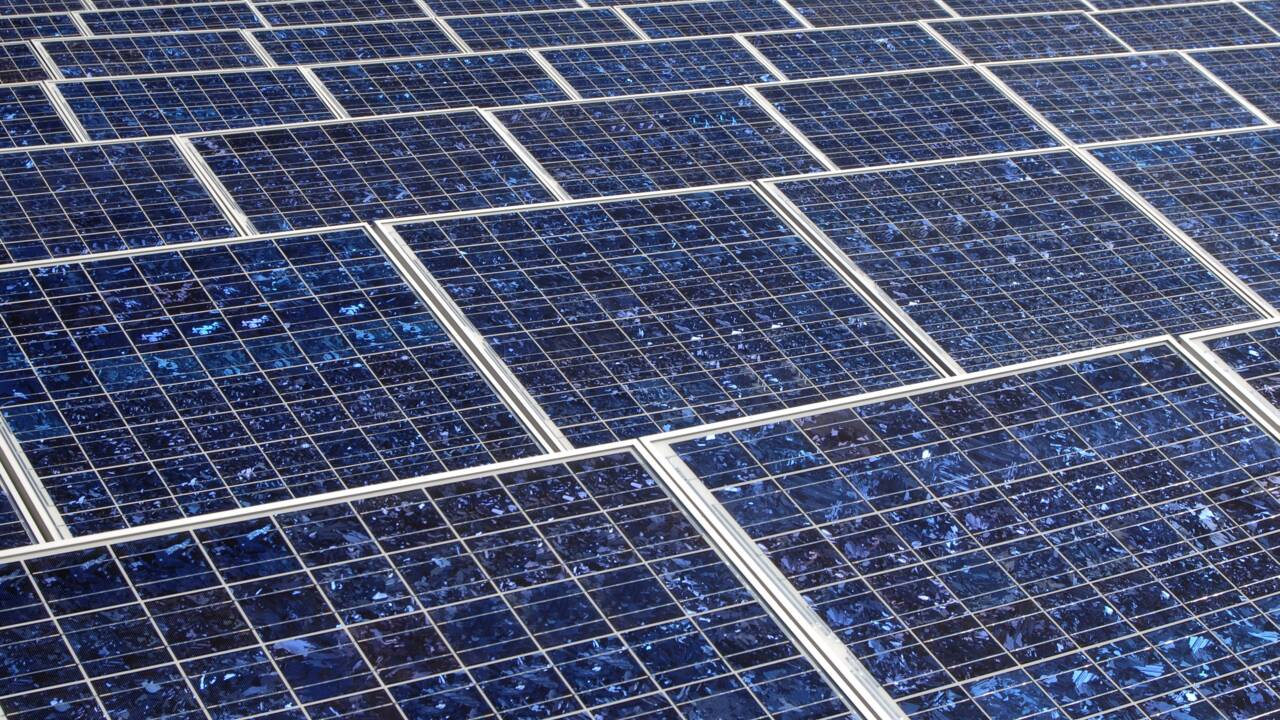 Le Maroc lance la construction d'une centrale solaire photovoltaïque