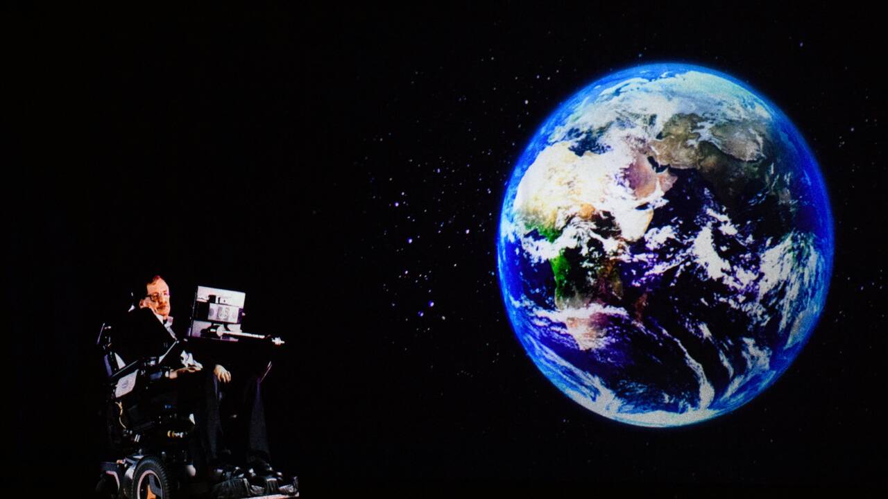 Stephen Hawking apparaît en hologramme à Hong Kong