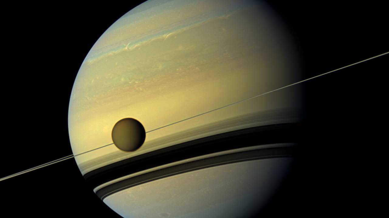 La sonde Cassini s'apprête à effectuer un ultime plongeon vers Saturne
