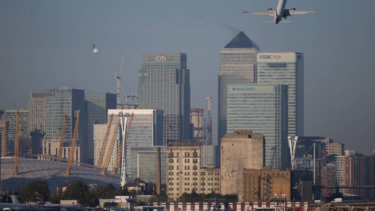 Brexit: le secteur aérien britannique devra suivre les règles environnementales de l'UE
