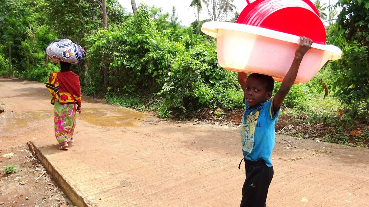 Mayotte: manifestation pour dénoncer les pénuries d'eau
