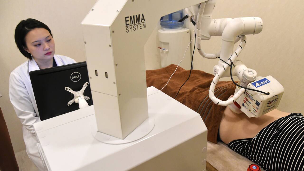 Emma, le robot-masseuse, fait ses débuts à Singapour