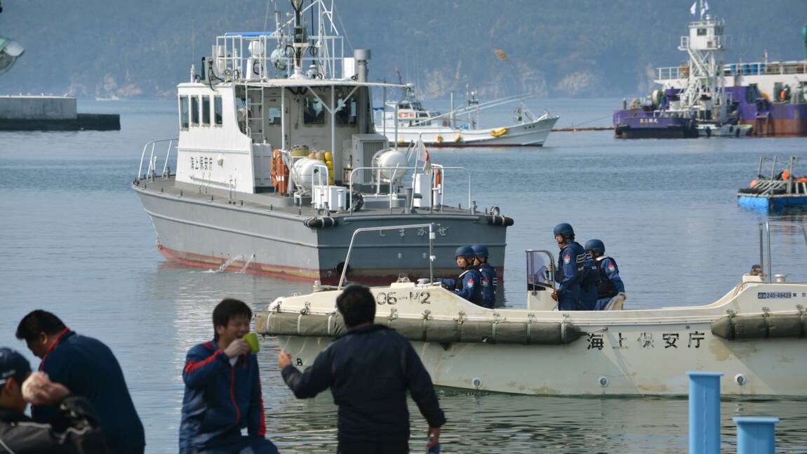 Les pêcheurs japonais de retour à terre avec 177 baleines