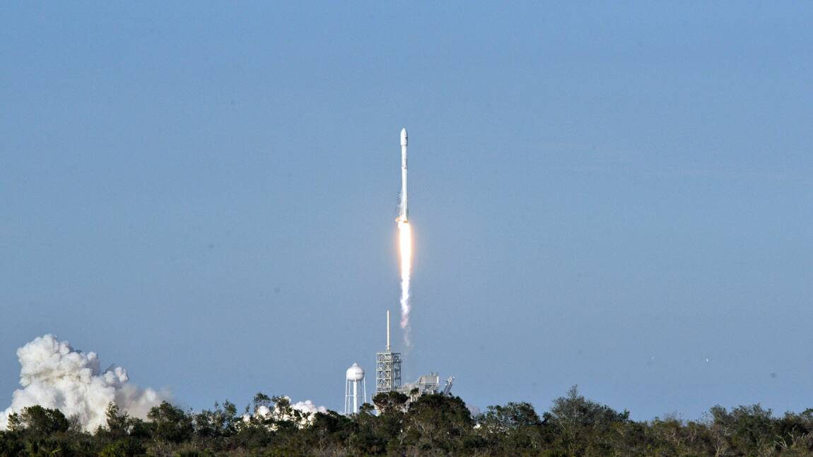 SpaceX lance un satellite de communications pour Inmarsat
