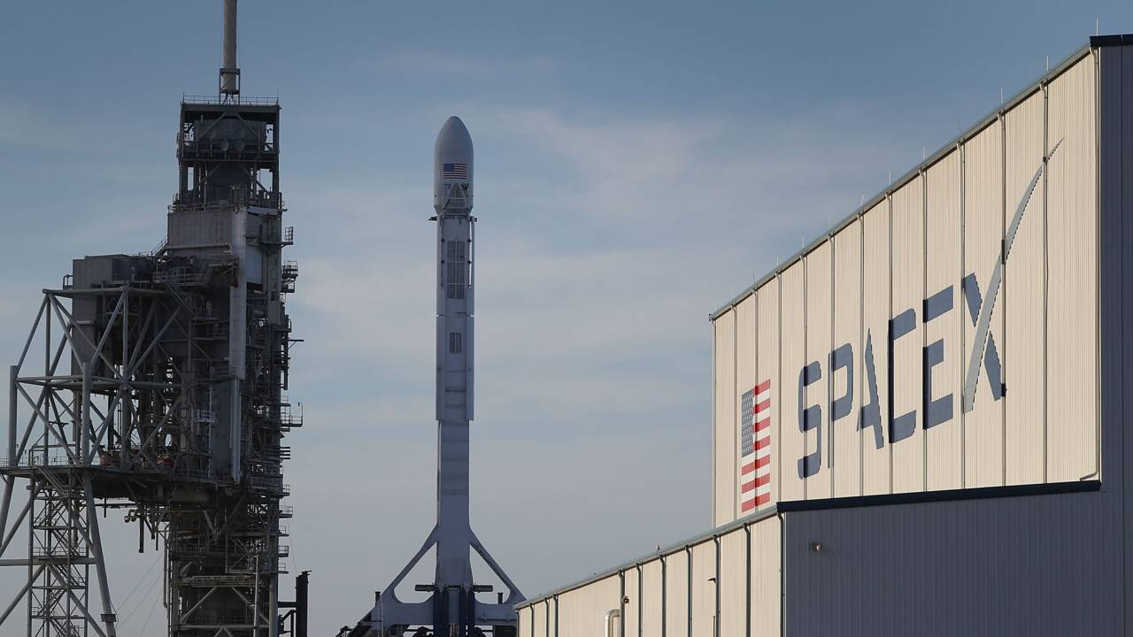 SpaceX: report à cause d'un orage du lancement de la capsule Dragon vers l'ISS