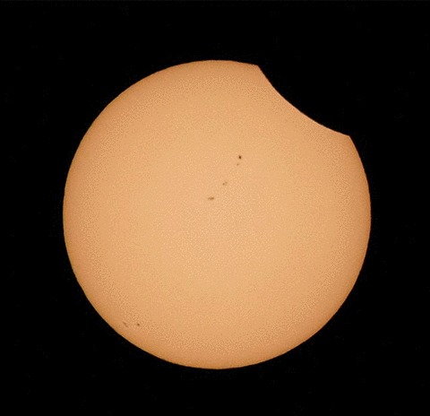 Les plus belles images de l'éclipse solaire totale