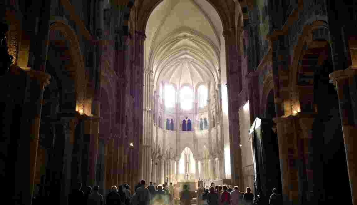 Mystères De Bourgogne à Vézelay Le Jour Où La Lumière - 