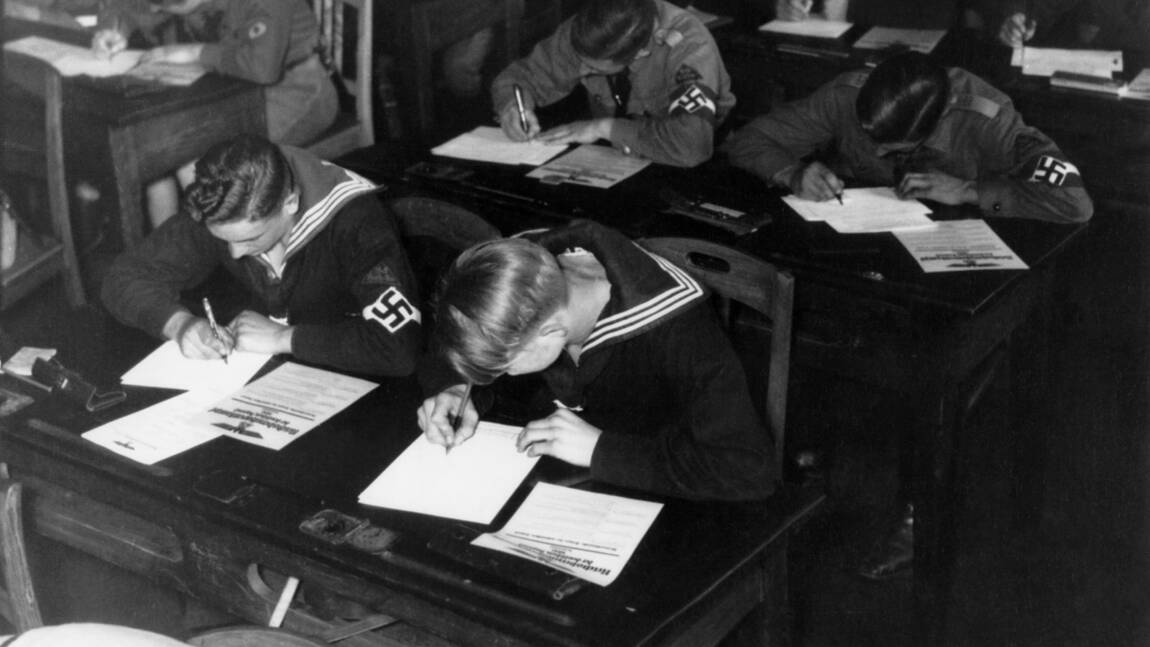 Nazisme : "Mein Kampf" ne fut pas leur seule "Bible"