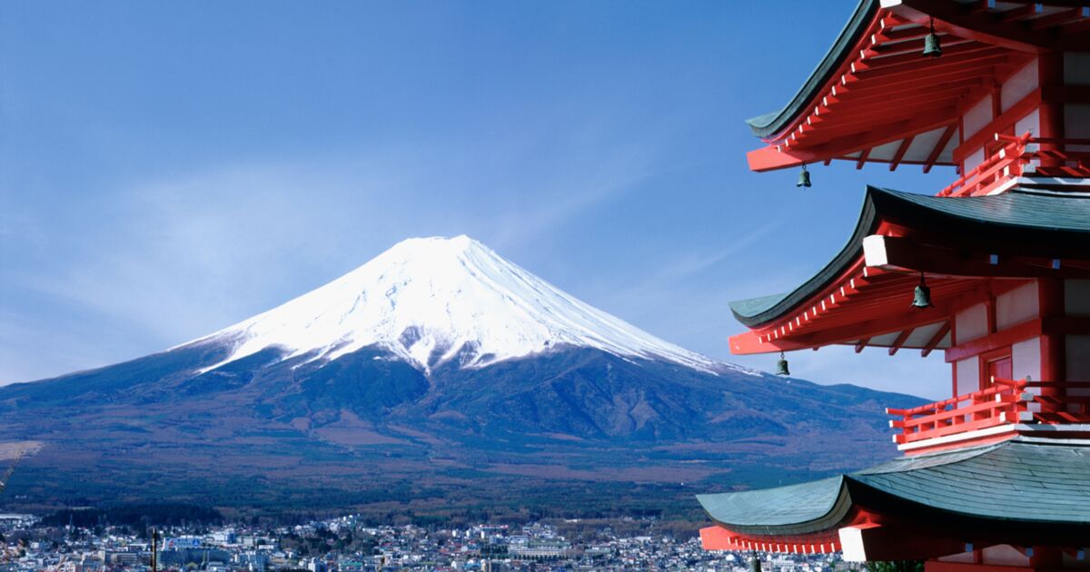 Le Mont Fuji Montagne Sacrée Au Japon Geofr - 