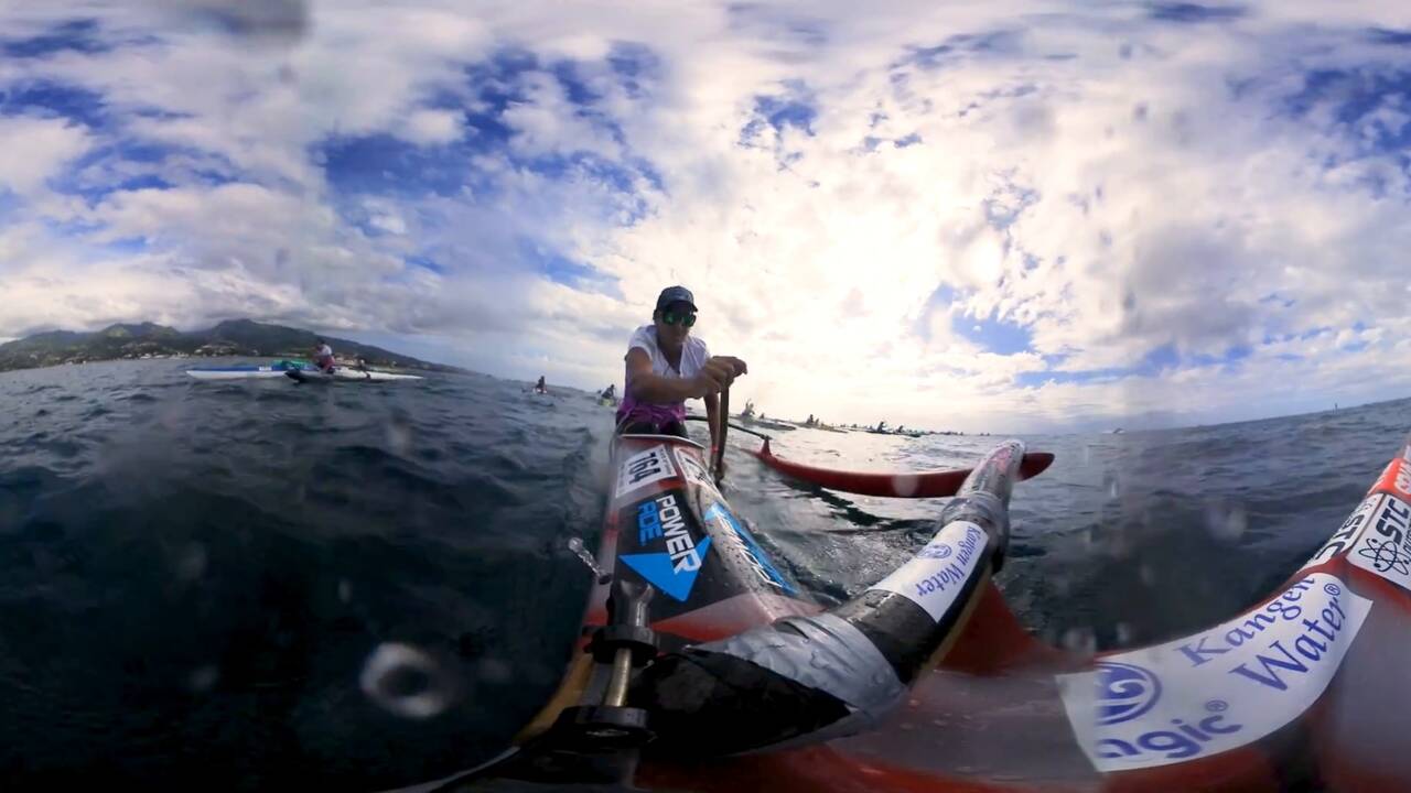 VIDÉO 360° - À Tahiti, embarquez à bord d'une pirogue traditionnelle