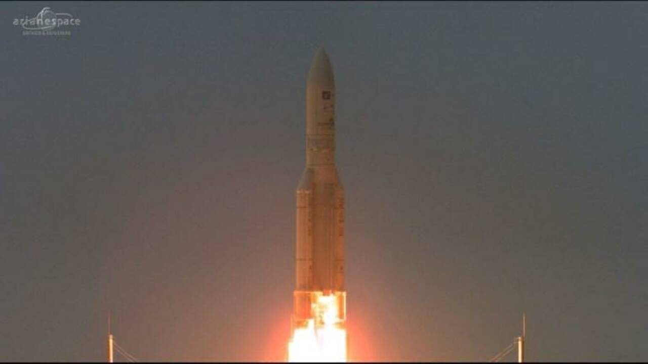 Ariane 5 a lancé deux satellites pour le Brésil et le Japon