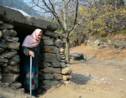 Au Cachemire, les habitants terrifiés se bâtissent des bunkers