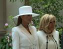 Brigitte Macron et Melania Trump visitent un musée