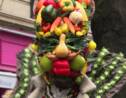Défilé de légumes et de danseuses au Carnaval de Paris
