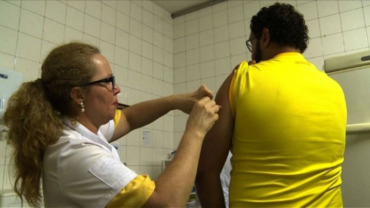 Fièvre jaune: risque limité, mais vaccin recommandé à Rio
