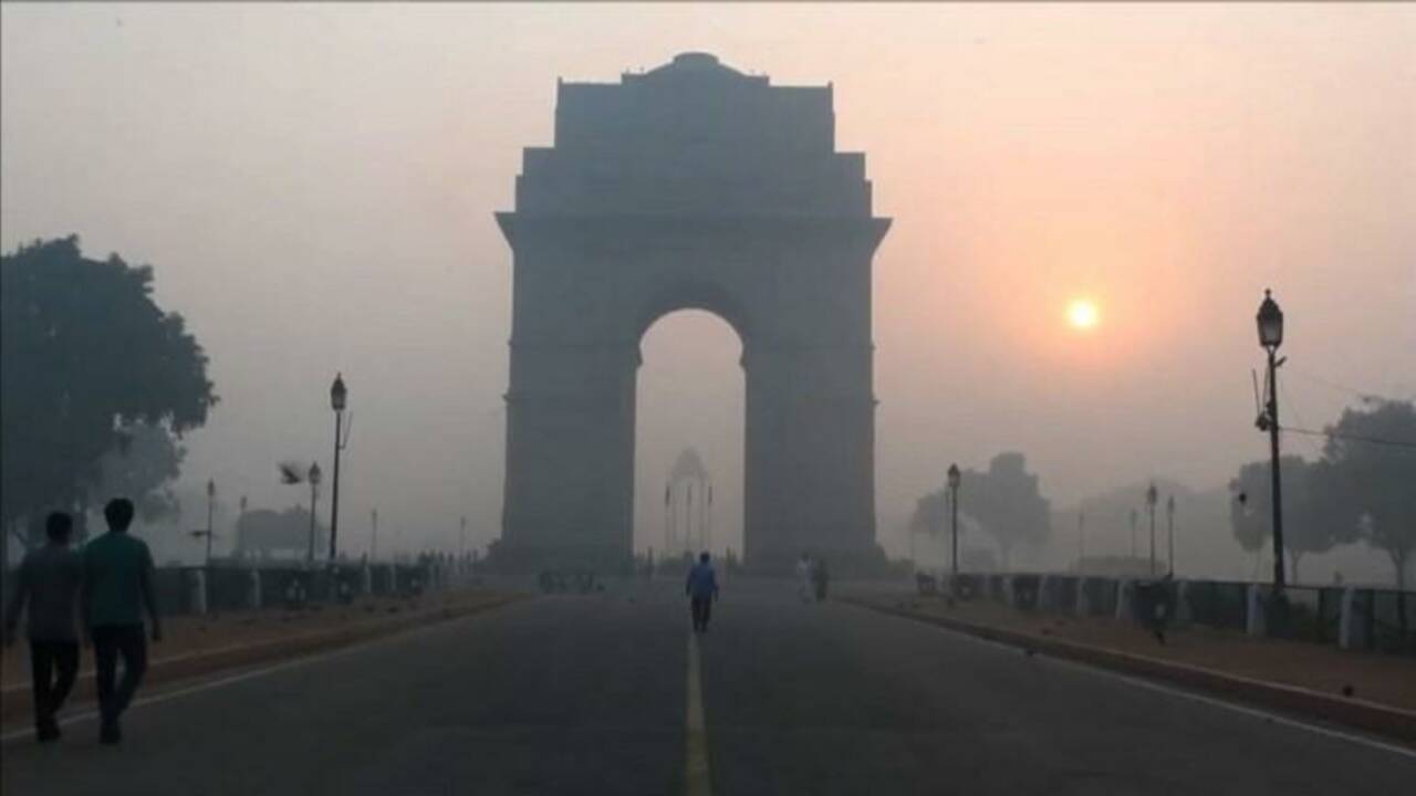 Inde: Delhi enveloppé par la pollution après le festival Divali