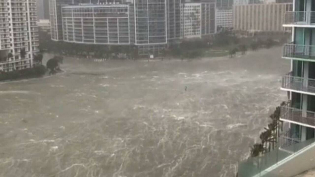Irma inonde le quartier des affaires de Miami