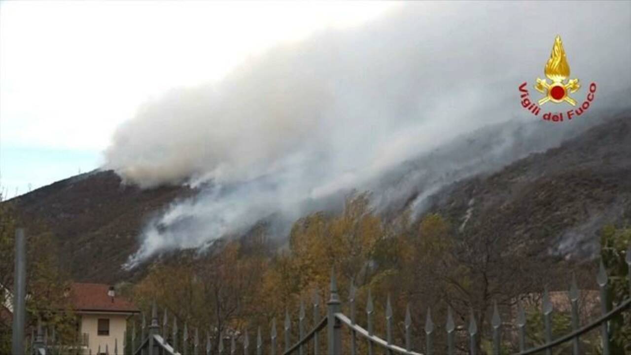 Italie : importants incendies dans le nord-ouest