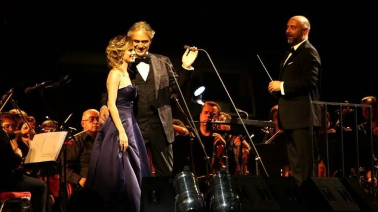 Jordanie: Andrea Bocelli chante au milieu des ruines de Jerash