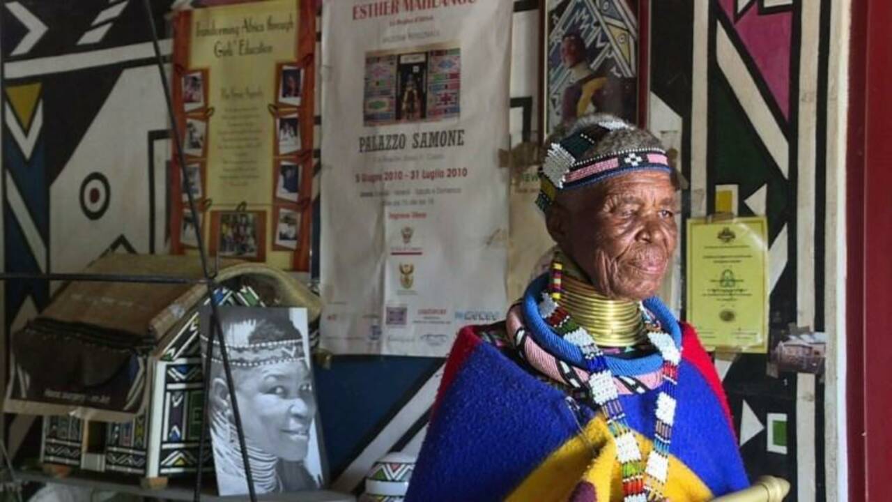 VIDÉO - Esther Mahlangu, chef de file de l'art africain