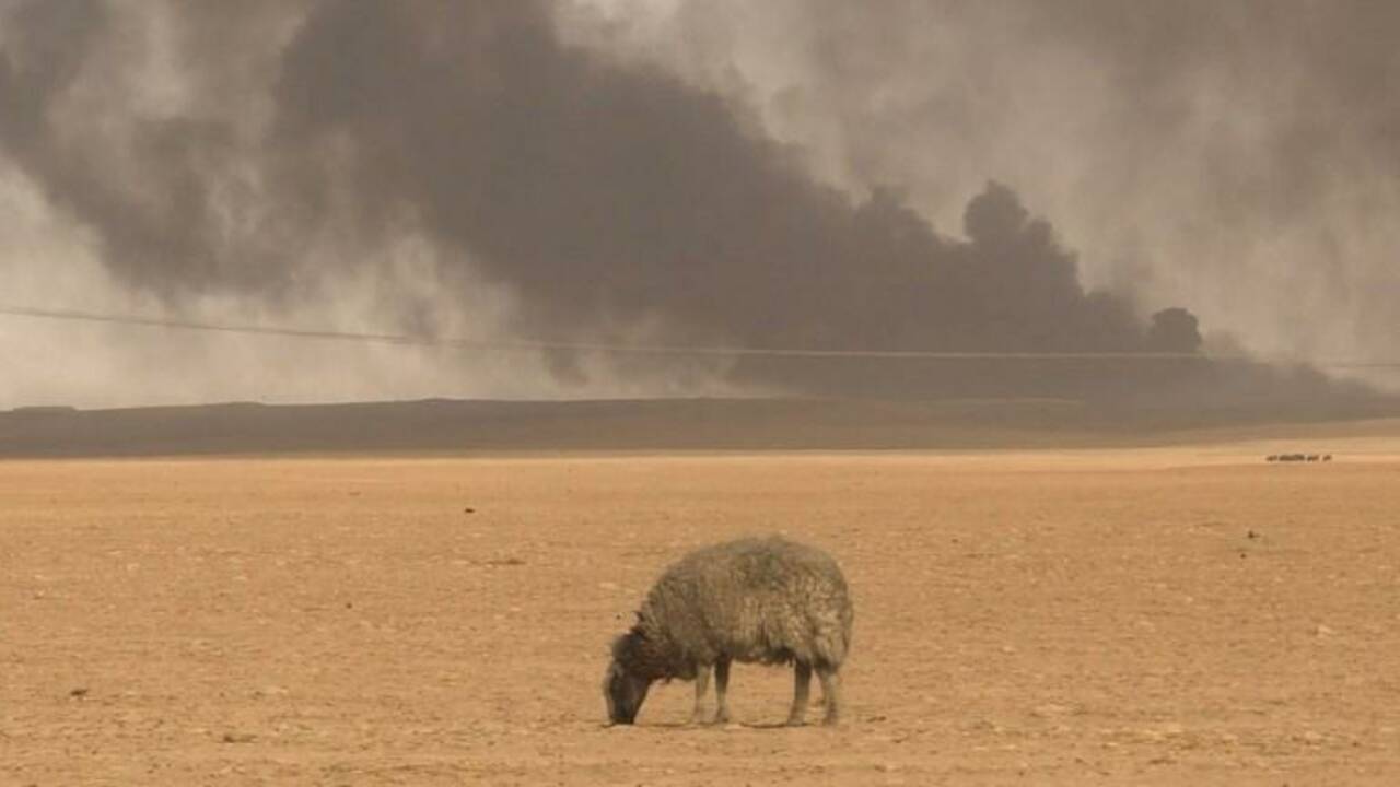 L'Irak en guerre contre les puits de pétrole incendiés par l'EI